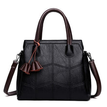 Carregar imagem no visualizador da galeria, Bolsa Luxuosa
