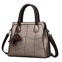 Carregar imagem no visualizador da galeria, Bolsa Luxuosa
